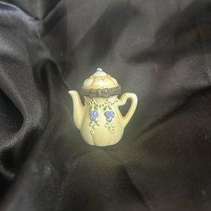 Vintage Mini porcelain teapot trinket Midwest of cannon falls